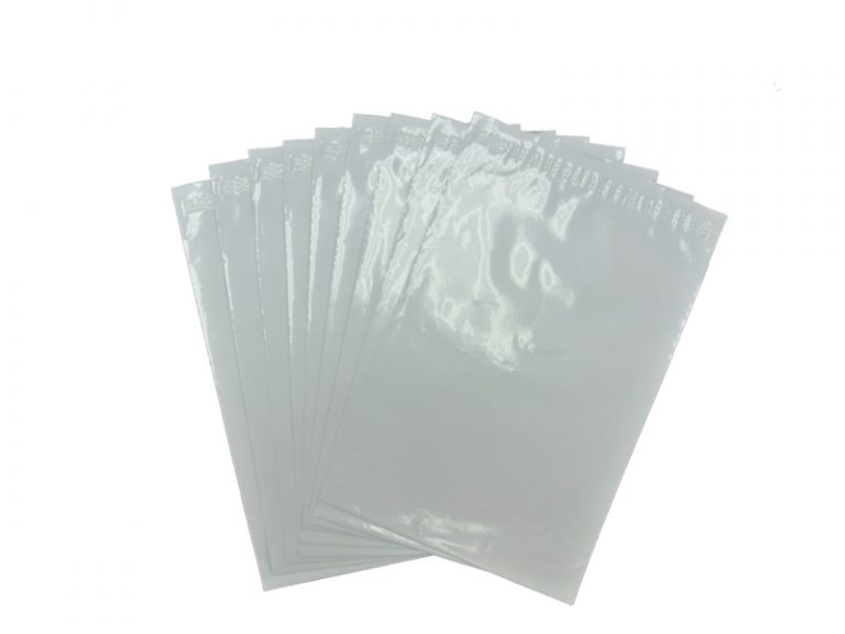 white poly bags for shipping