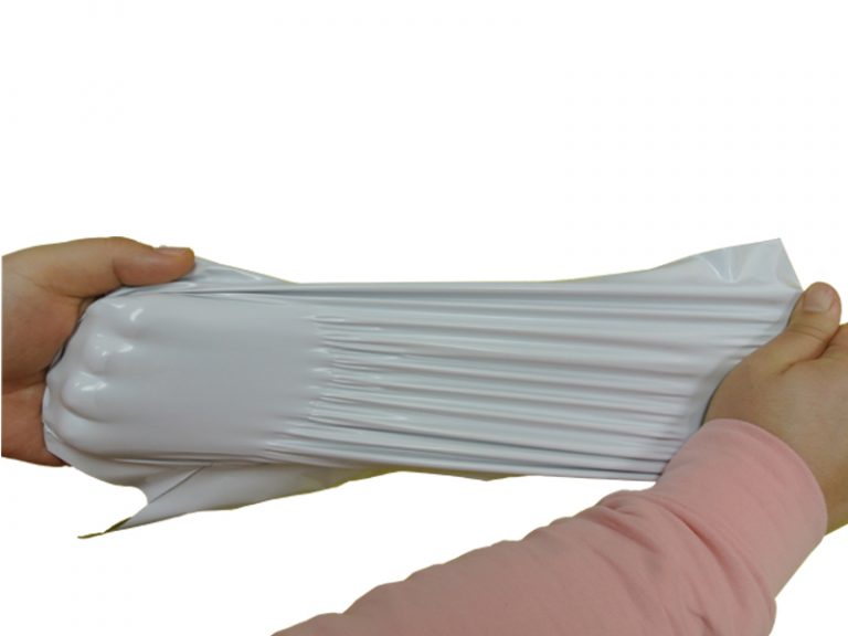 white poly bags for shipping