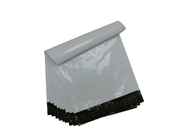 white poly bags for shipping